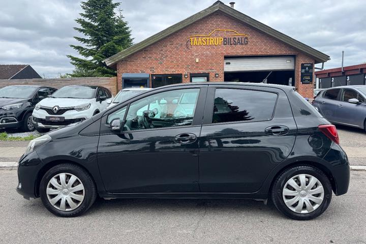 undefined Toyota Yaris fra 2015