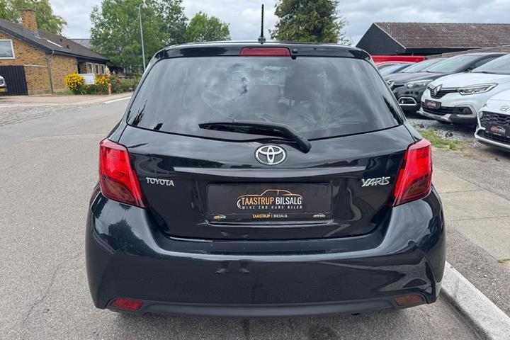undefined Toyota Yaris fra 2015
