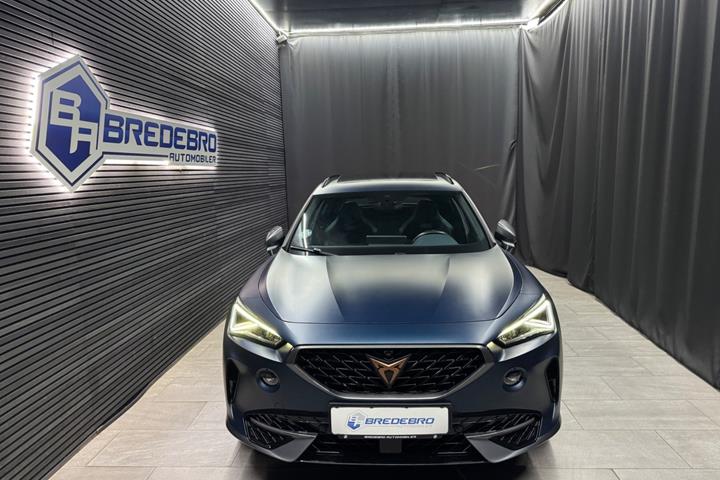 Blå Cupra Formentor fra 2023