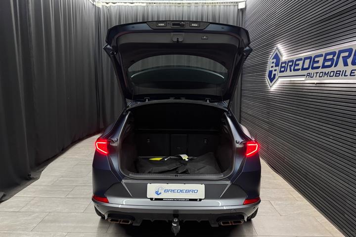 Blå Cupra Formentor fra 2023