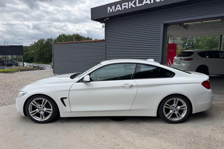 Hvid BMW 428i fra 2015