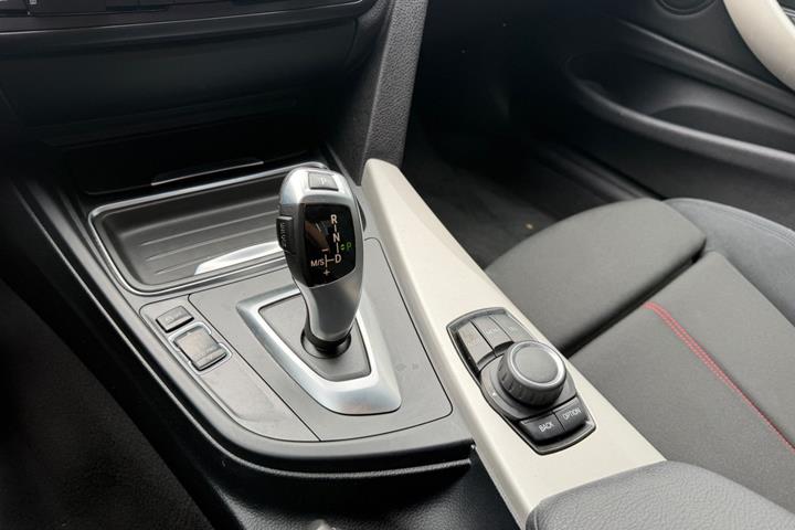 Hvid BMW 428i fra 2015