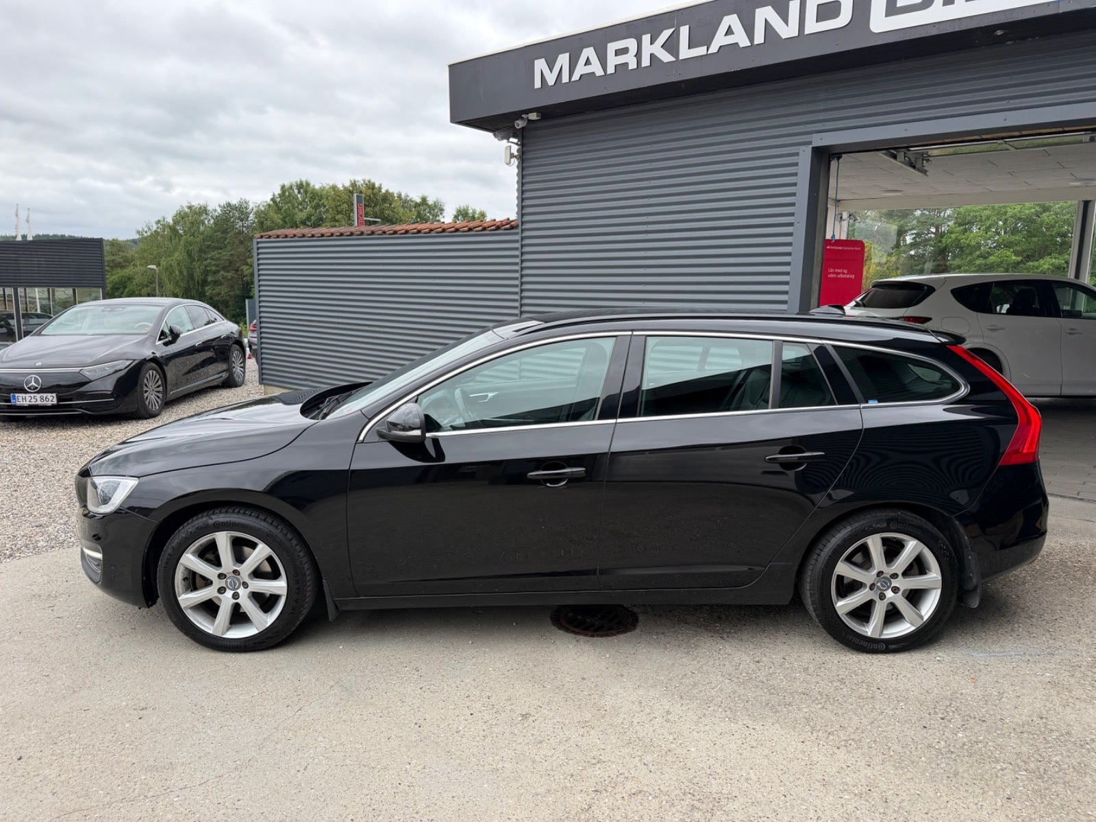 Sort Volvo V60 fra 2016