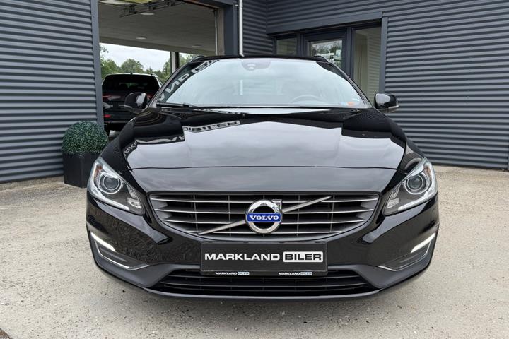 Sort Volvo V60 fra 2016