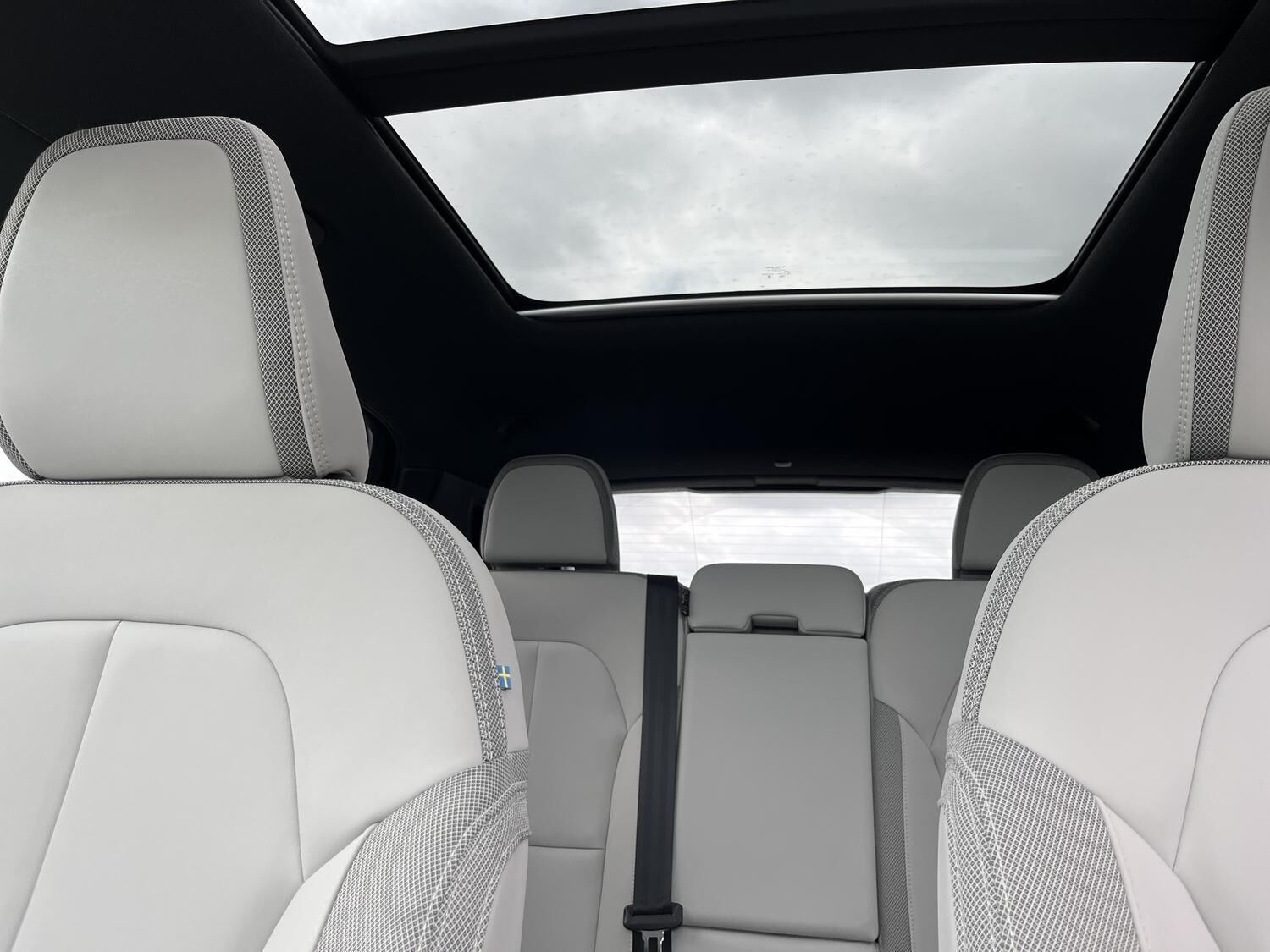 Blå Volvo EX40 fra 2026