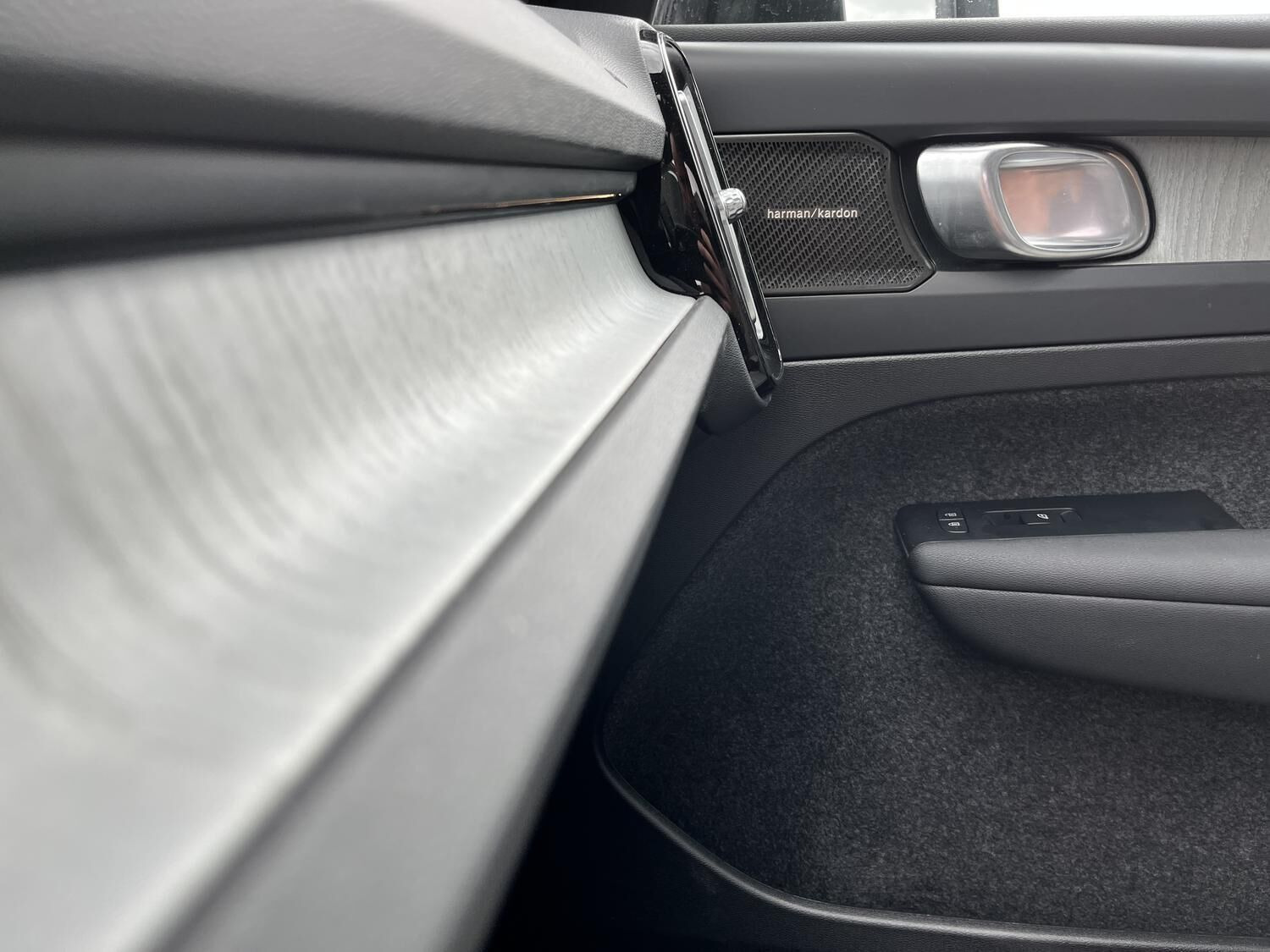 Blå Volvo EX40 fra 2026
