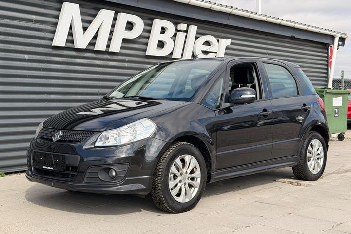Sort Suzuki SX4 fra 2014