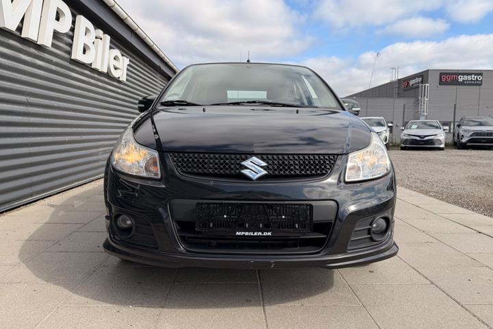 Sort Suzuki SX4 fra 2014