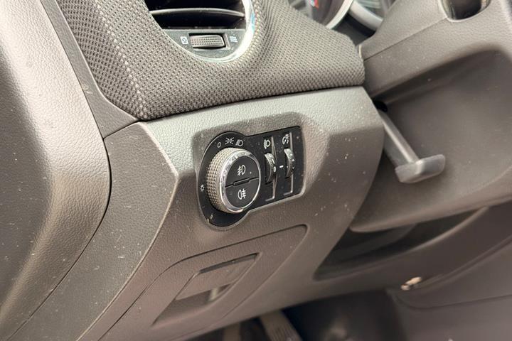 Sort Chevrolet Cruze fra 2012