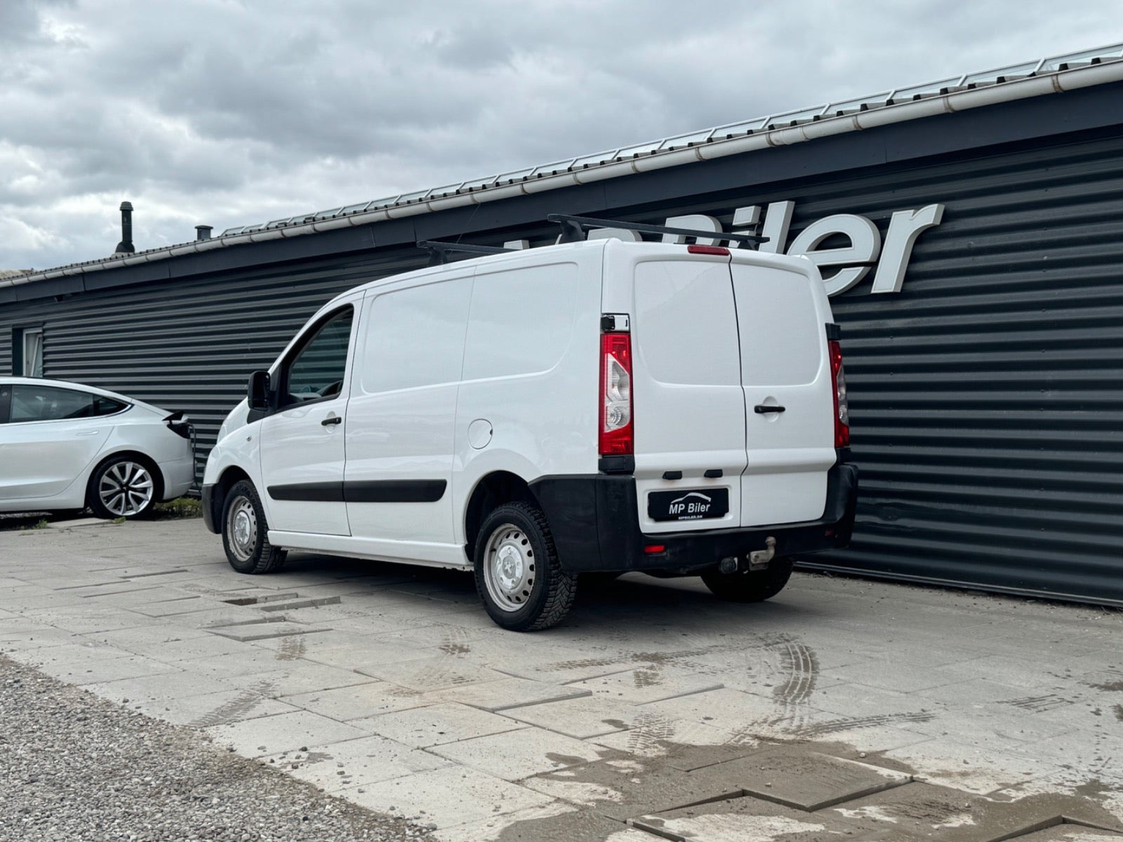 Hvid Peugeot Expert fra 2014