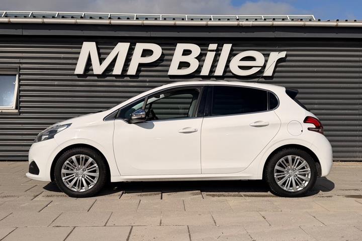 Hvid Peugeot 208 fra 2018