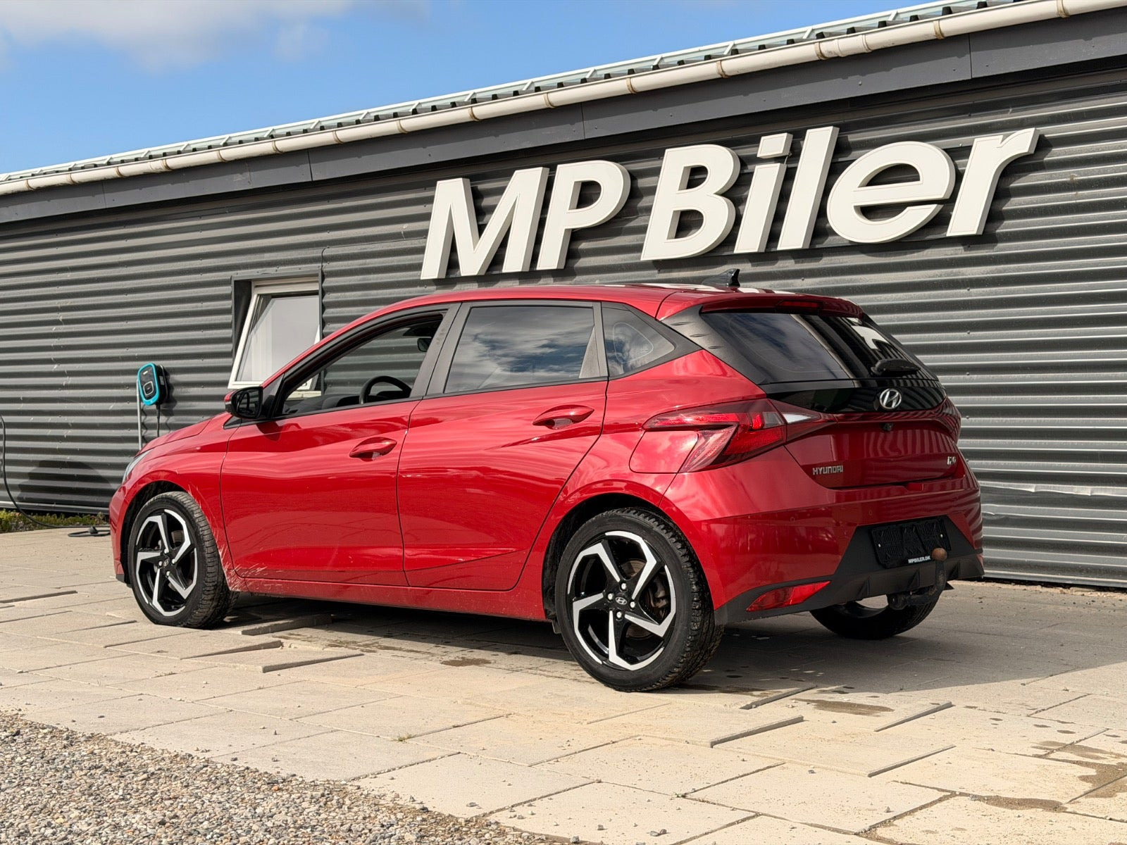 Grå Hyundai i20 fra 2022
