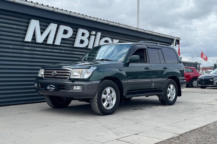 Grøn Toyota Land Cruiser fra 2004