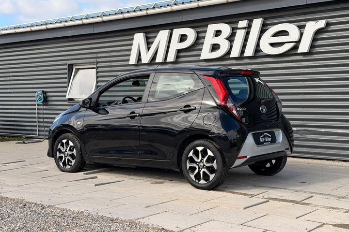 Sort Toyota Aygo fra 2019