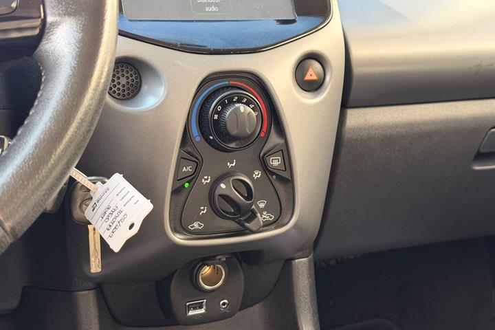 Sort Toyota Aygo fra 2019