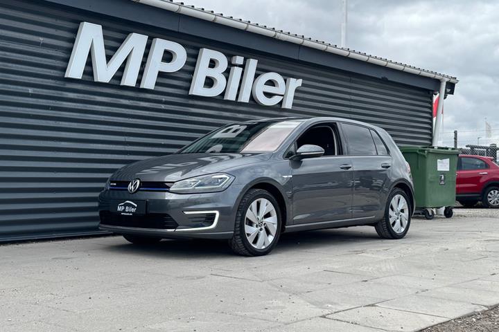 Grå VW e-Golf VII fra 2020