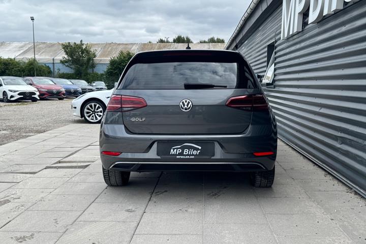 Grå VW e-Golf VII fra 2020