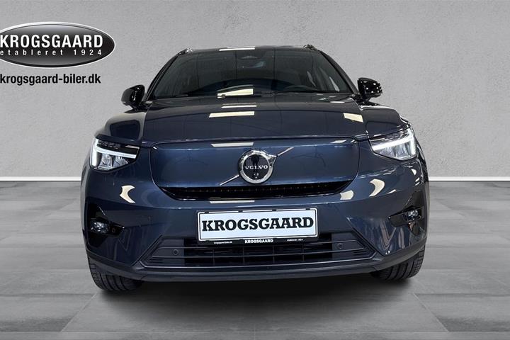 Blå Volvo EX40 fra 2025
