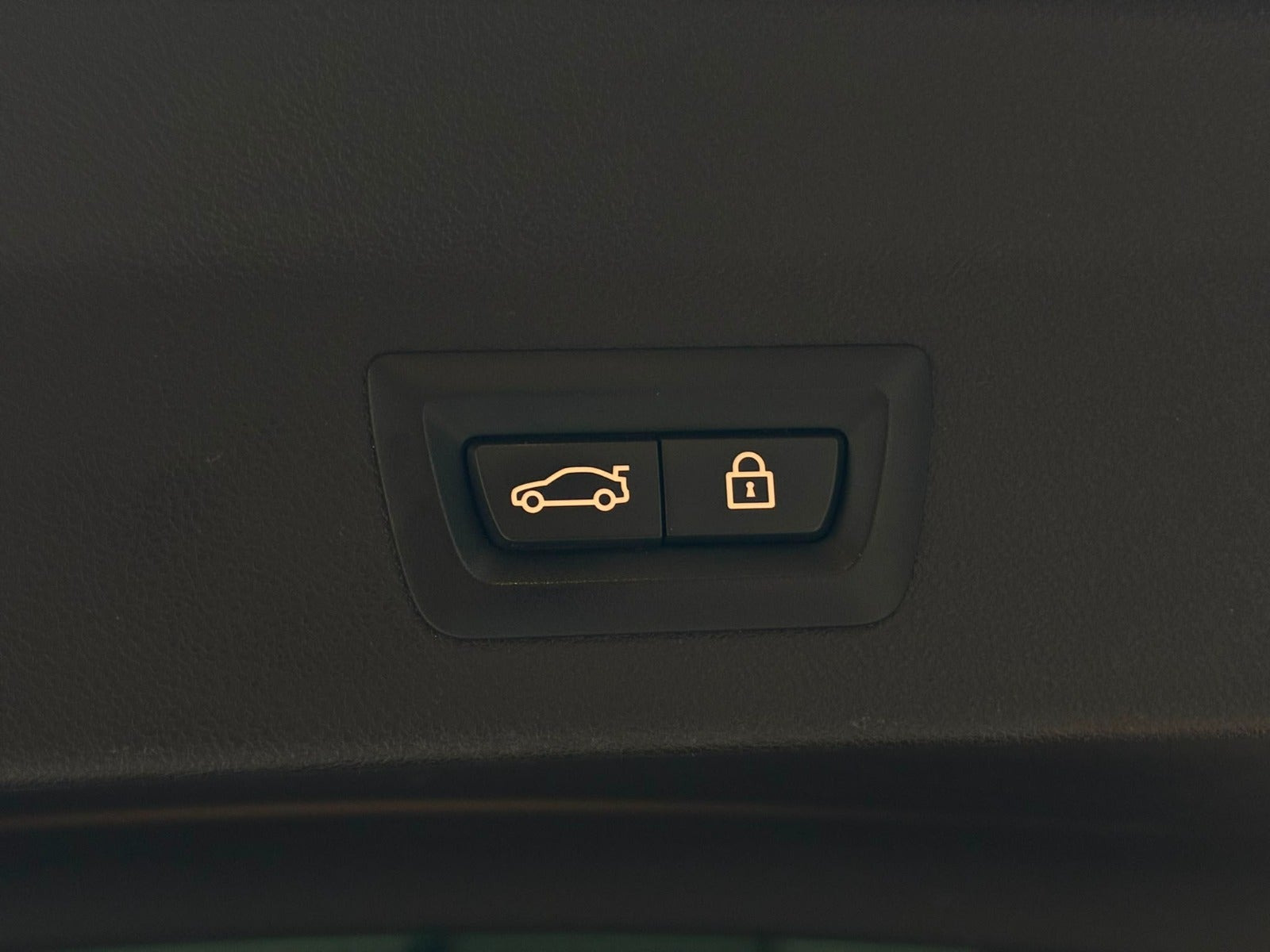 Grå BMW X3 fra 2020