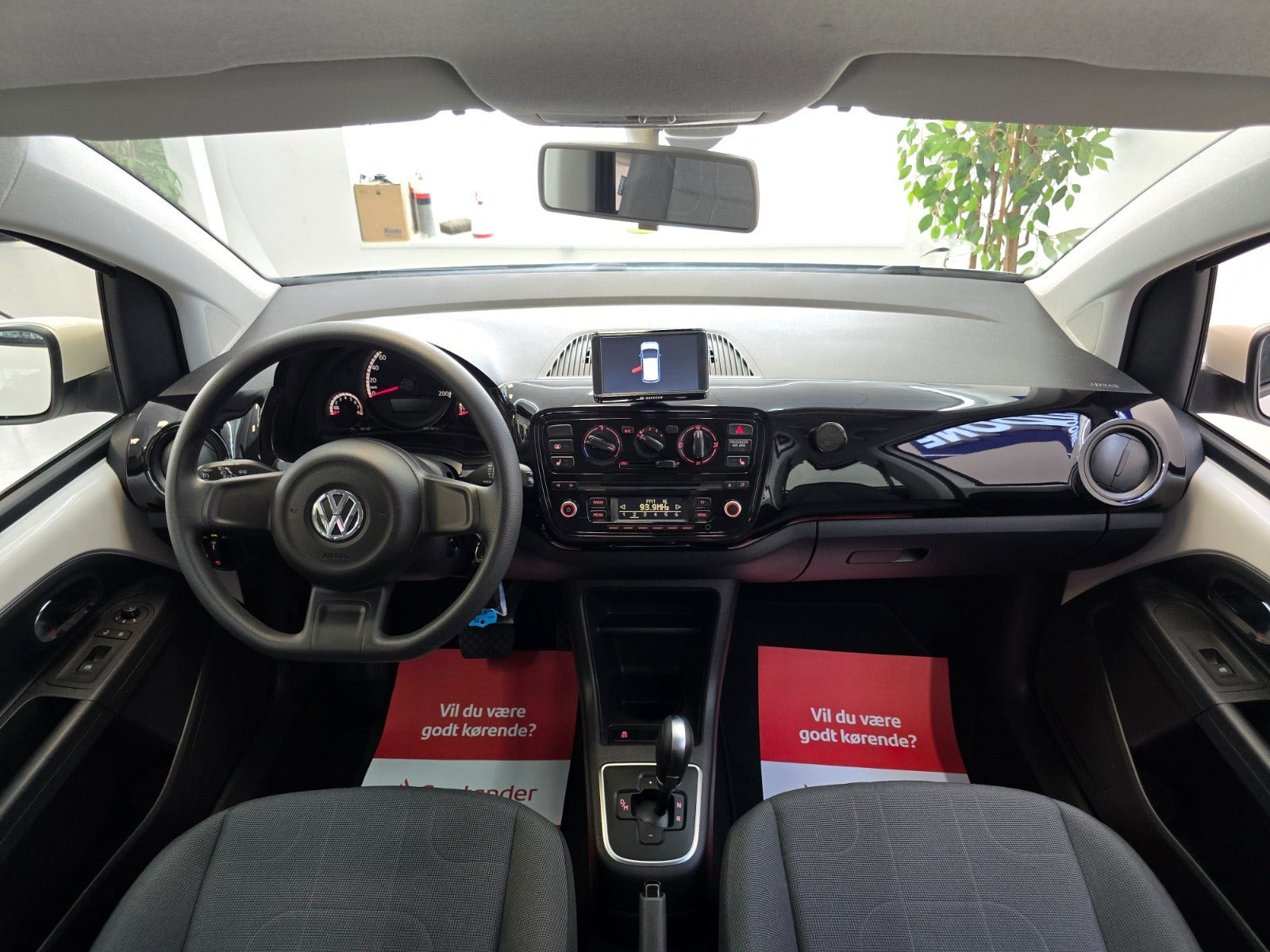 Hvid VW UP! fra 2013