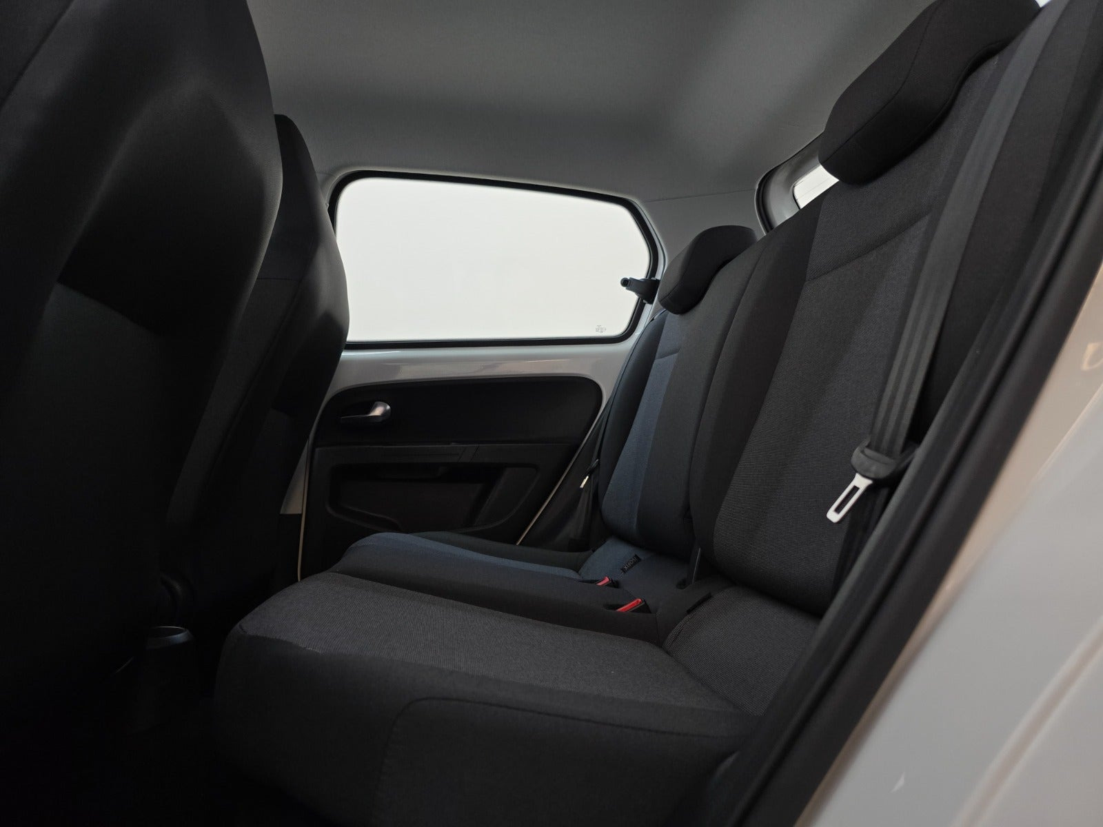 Hvid VW UP! fra 2013
