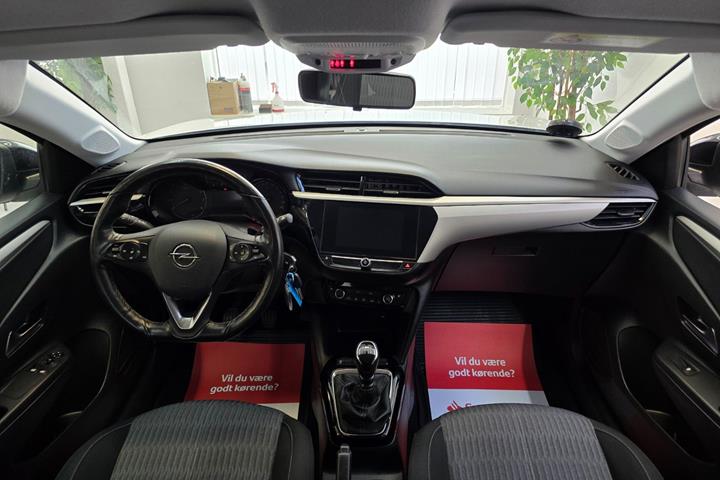 Hvid Opel Corsa fra 2020