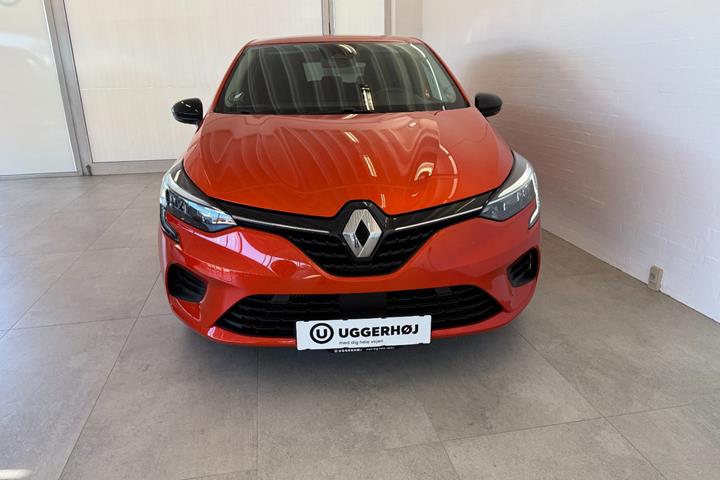 Orange Renault Clio V fra 2021