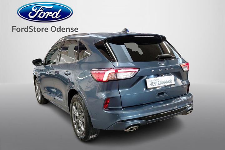 Blå Ford Kuga fra 2023