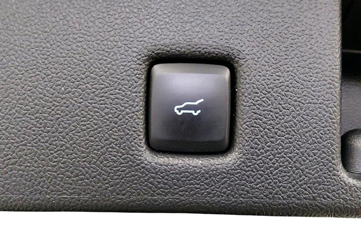 Blå Ford Kuga fra 2023