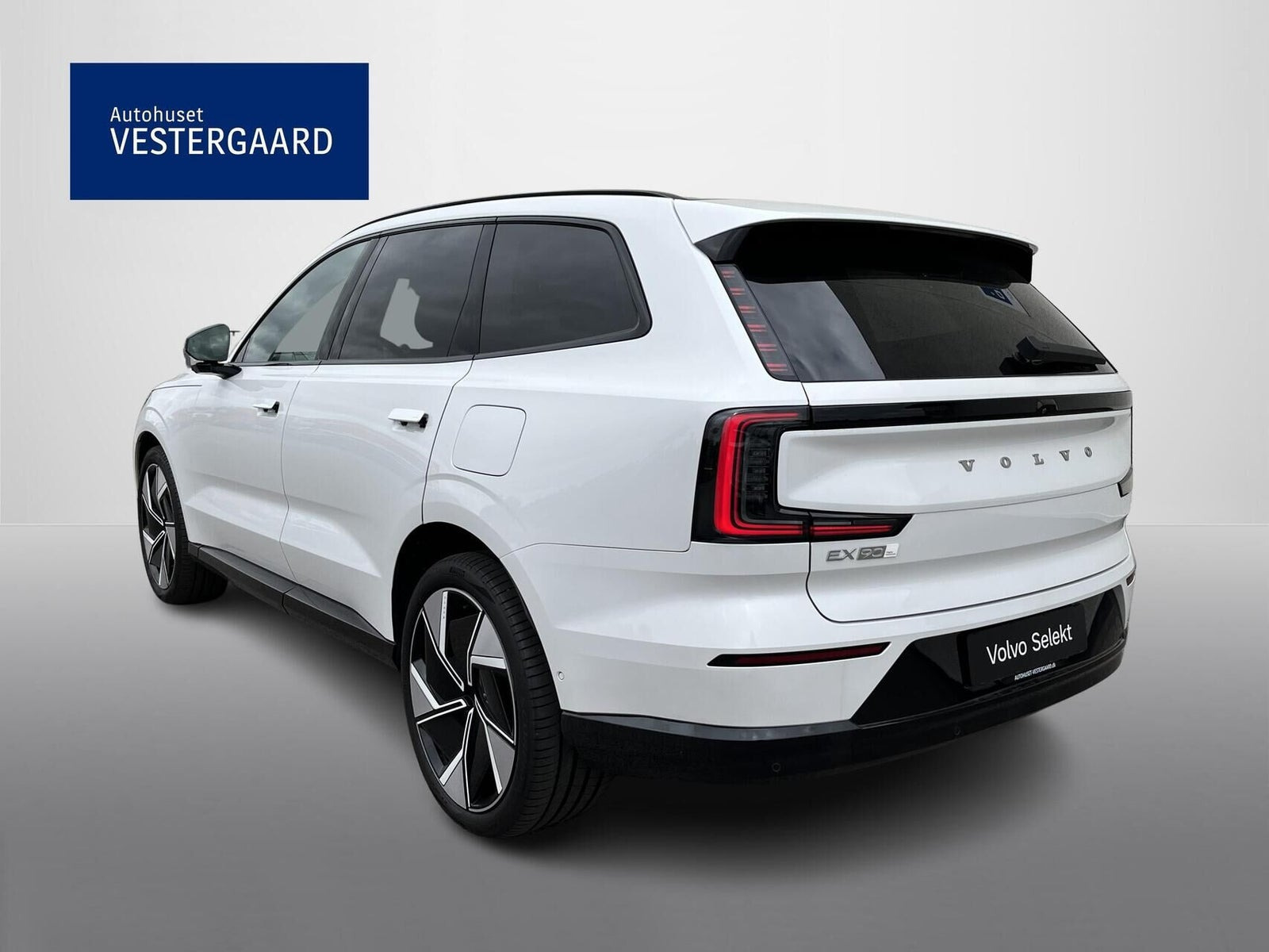 Hvid Volvo EX90 fra 2025