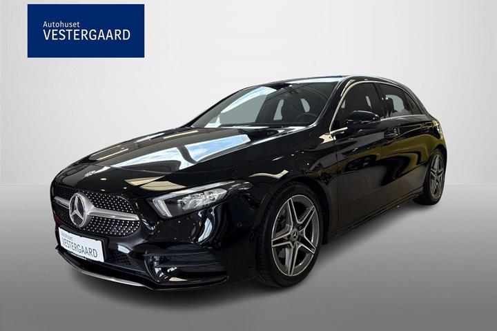 Sort Mercedes A200 fra 2020 set udefra
