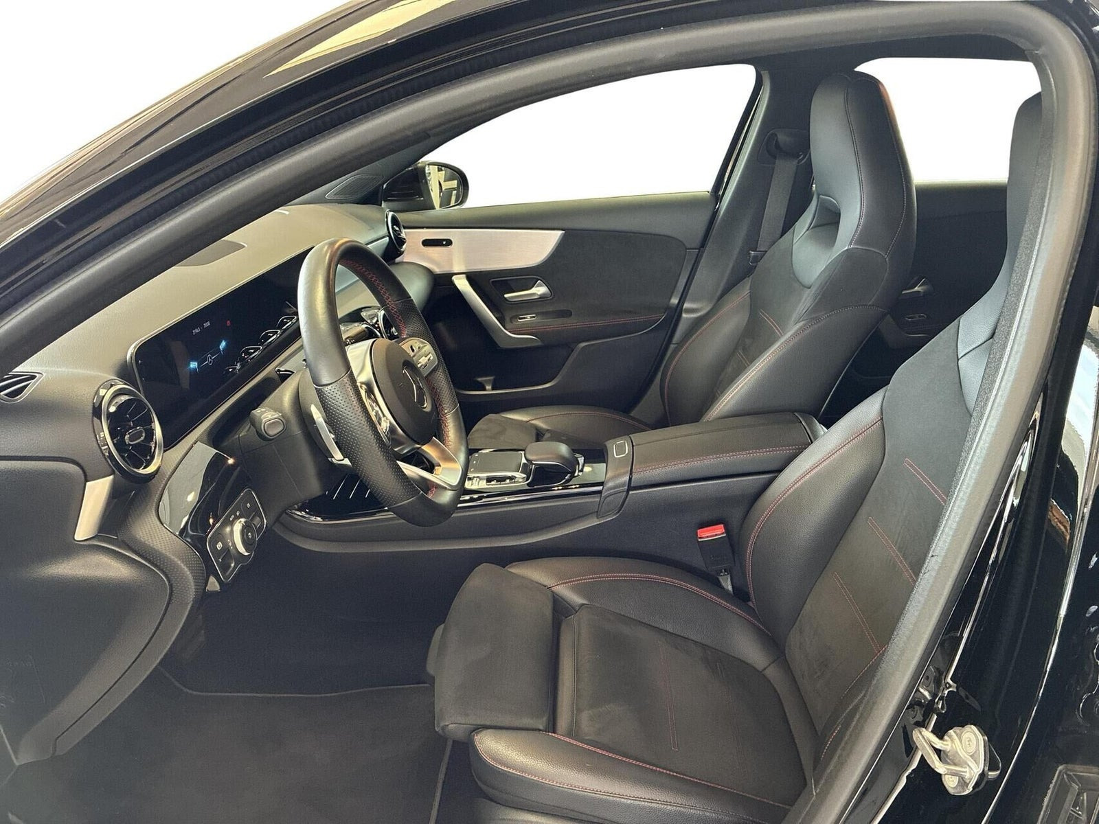 Sort Mercedes A200 fra 2020