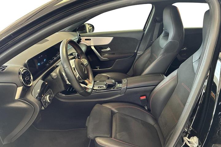 Sort Mercedes A200 fra 2020