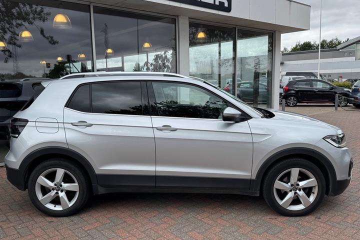 Sølv VW T-Cross fra 2021