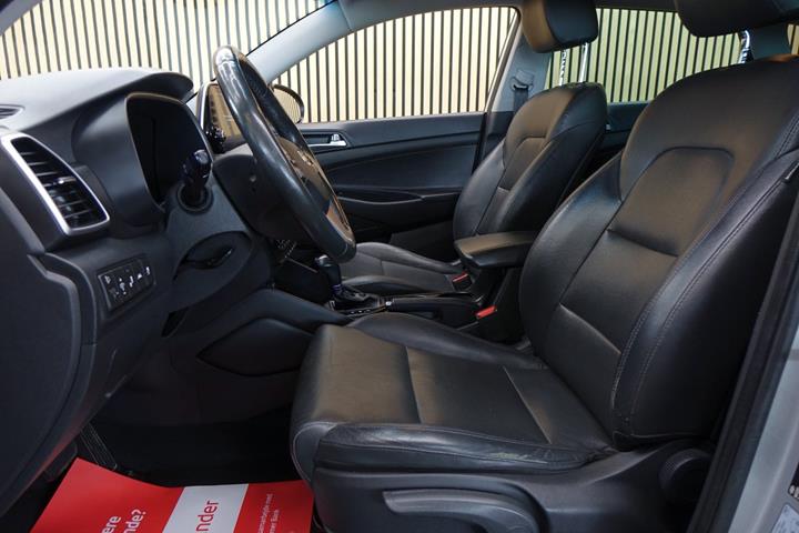 Sølv Hyundai Tucson fra 2019