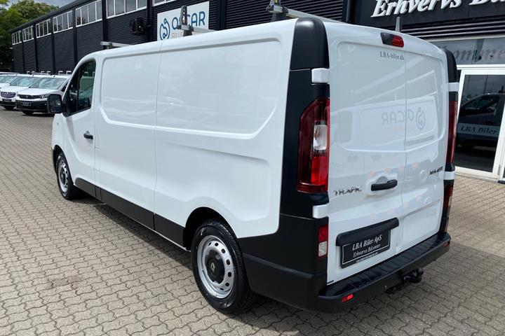 Hvid Renault Trafic T29 fra 2020
