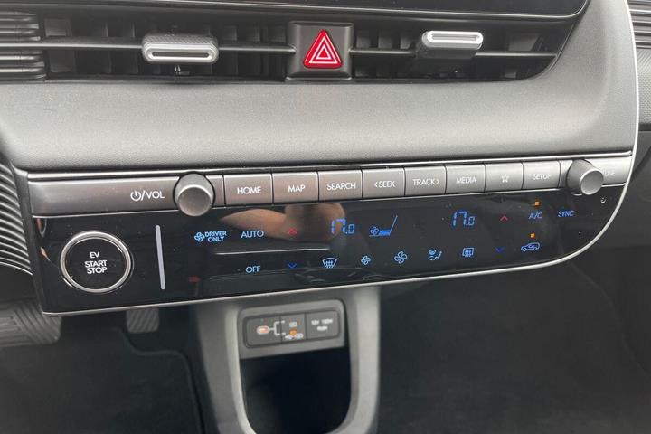 Hvid Hyundai Ioniq 5 fra 2025