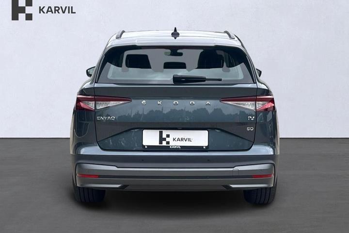 Grå Skoda Enyaq fra 2021