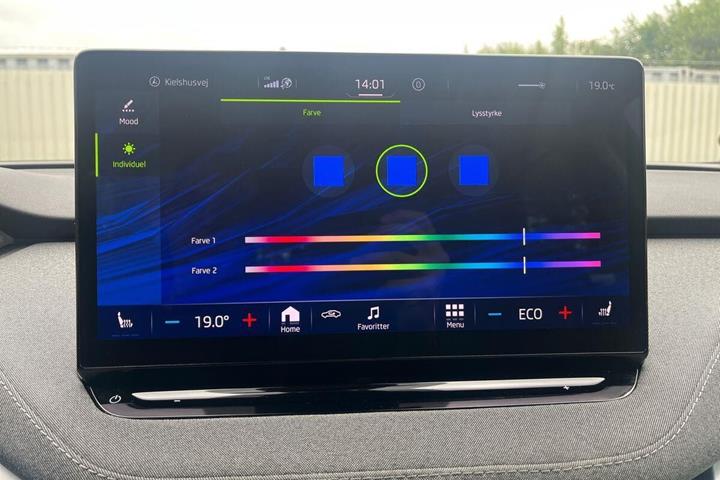 Grå Skoda Enyaq fra 2021