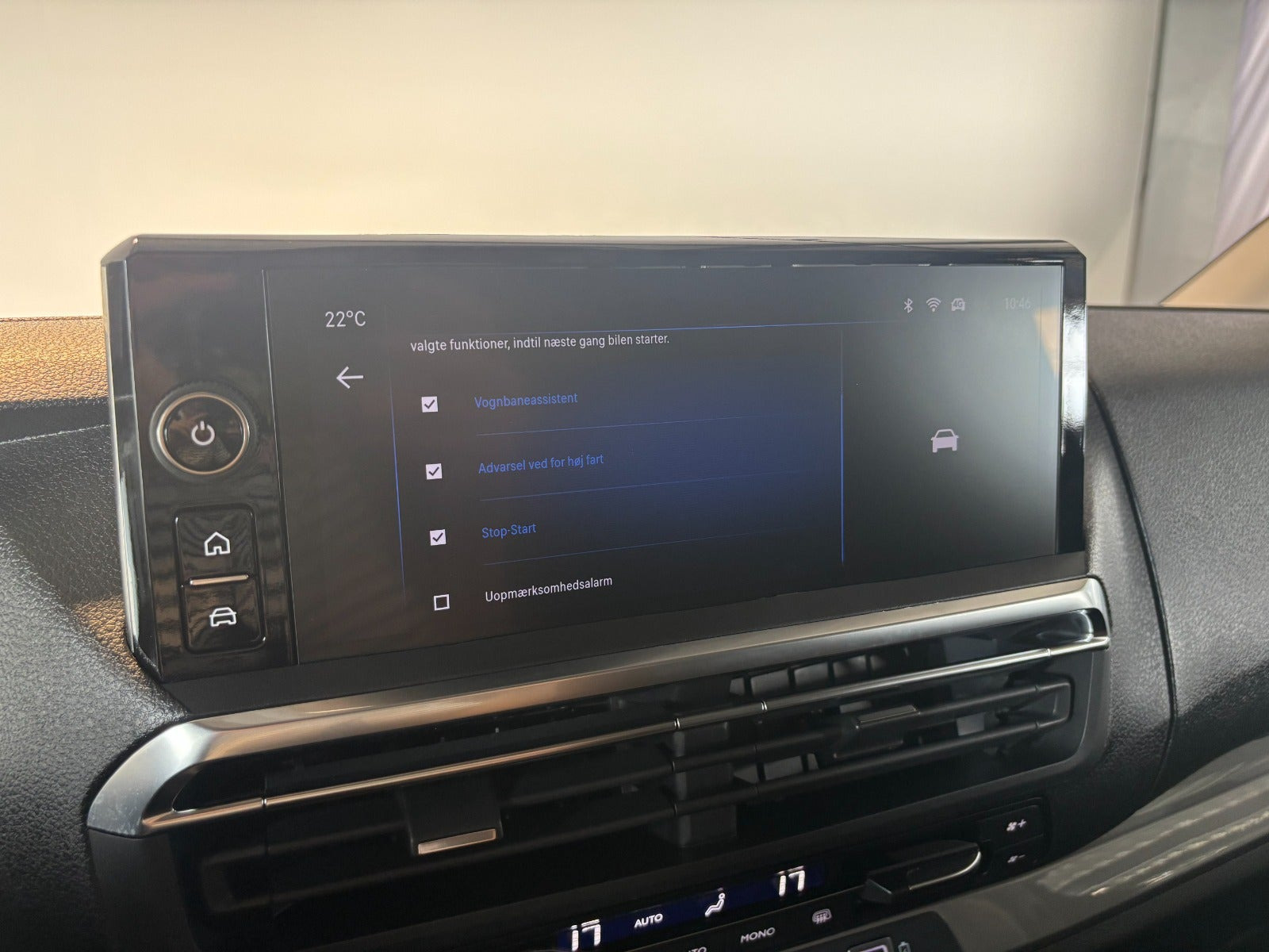 Sort Opel Vivaro fra 2025