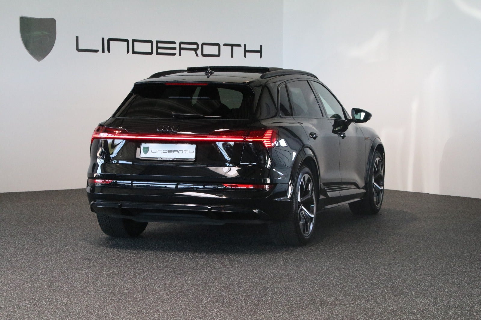 Sort Audi e-tron S fra 2023