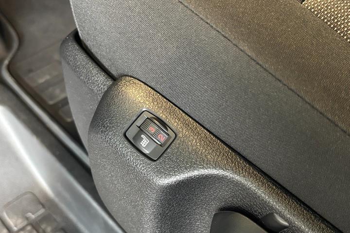Sort Opel Vivaro fra 2025
