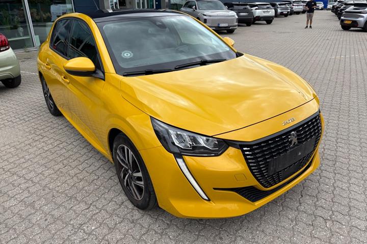 Rød Peugeot 208 fra 2020