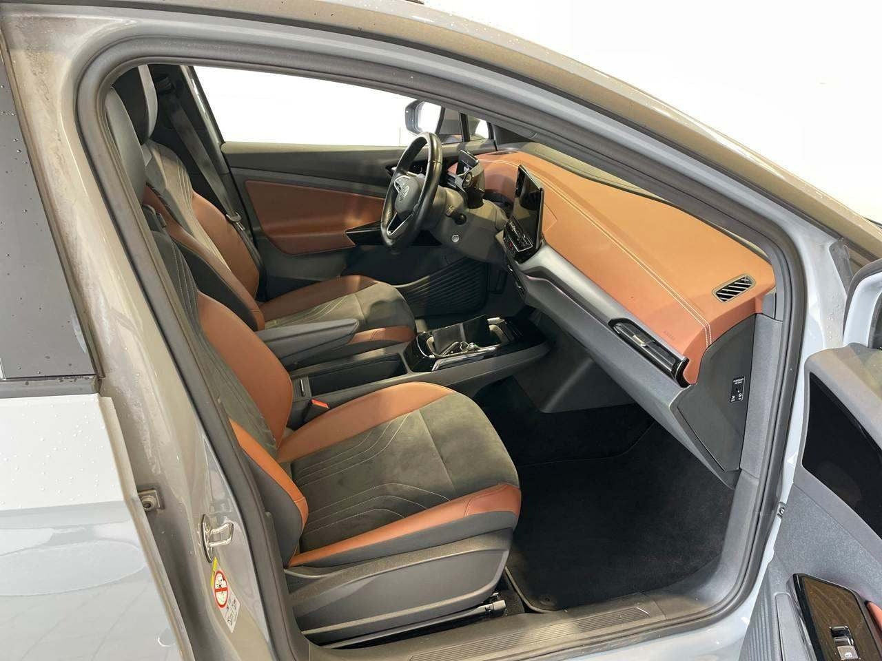 Grå VW ID.4 fra 2021