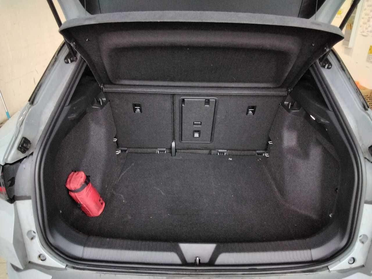 Grå VW ID.4 fra 2021
