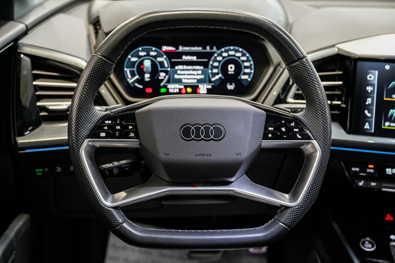 Sort Audi Q4 e-tron fra 2023