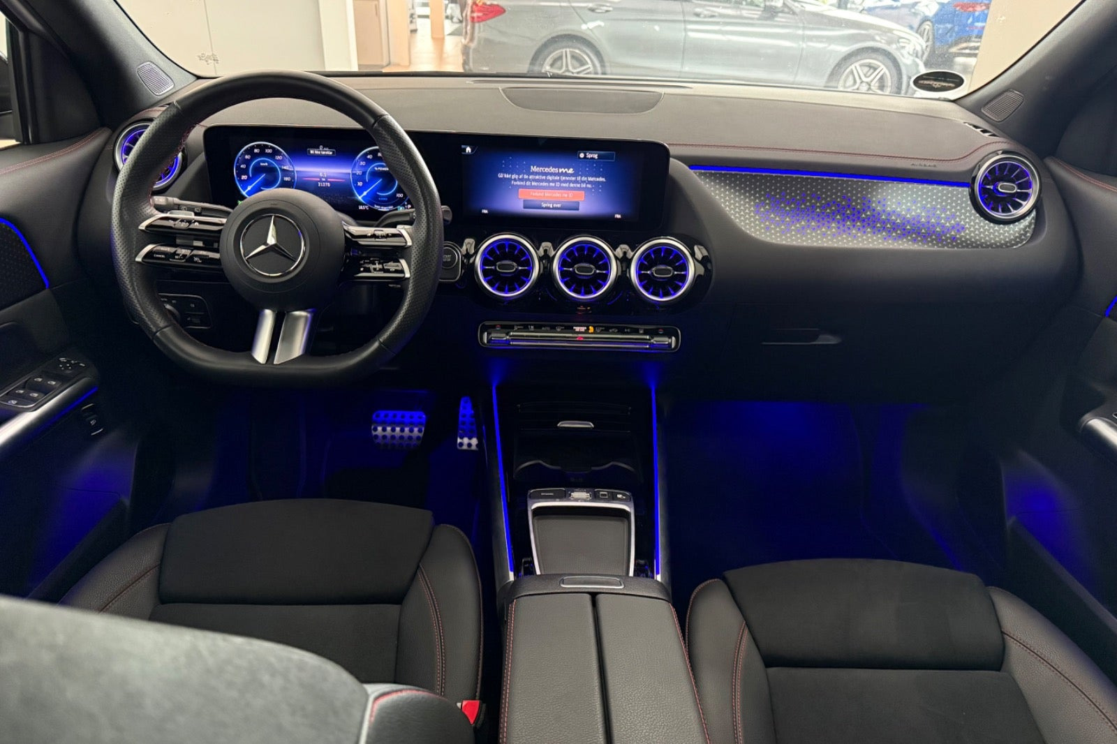 Hvid Mercedes EQA250+ fra 2026