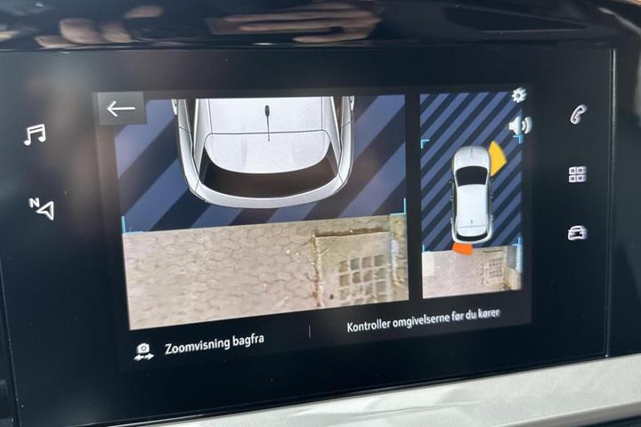 Sølv Opel Mokka-e fra 2024
