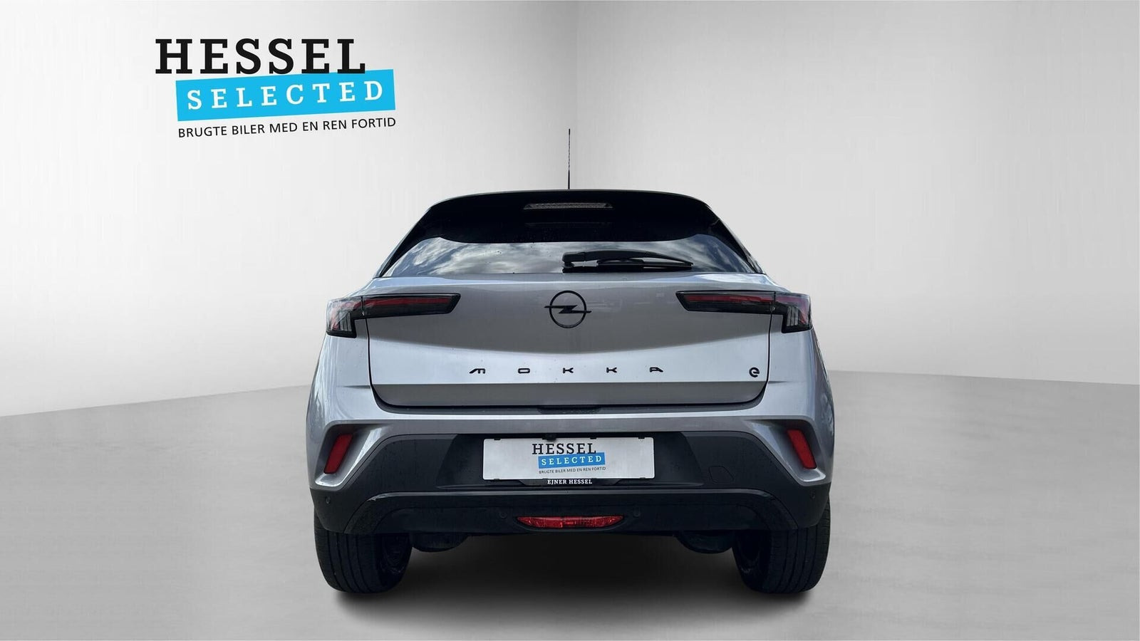 Grå Opel Mokka-e fra 2024