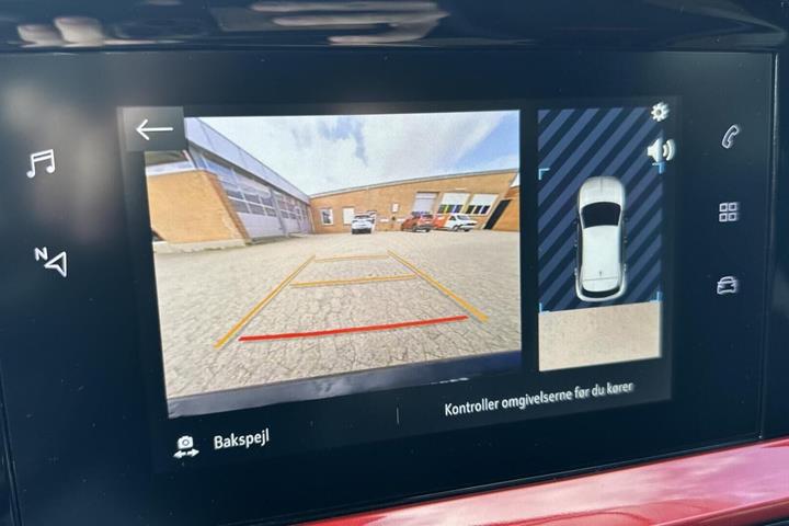 Grå Opel Mokka-e fra 2024